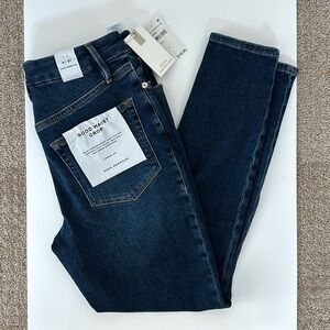 Good American good waist crop inseam 26” indigo379 size 4/27 knee distressed